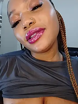 Snapshot of Sugartonguexx chatting on April 15, 2026, 7:58 pm Sugartonguexx online show from April 15, 2026, 7:58 pm