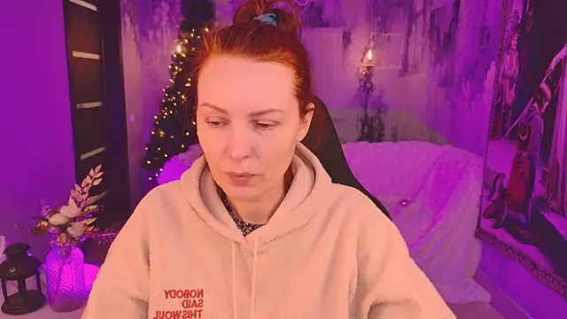 VandaRossi online show from December 15, 2025, 9:24 am