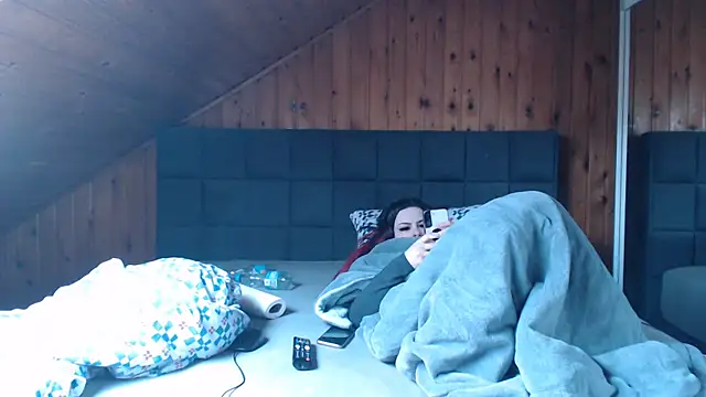 BoeseMoni1998 online show from February 14, 2025, 12:57 pm