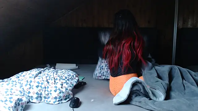 BoeseMoni1998 online show from February 15, 2025, 7:27 am