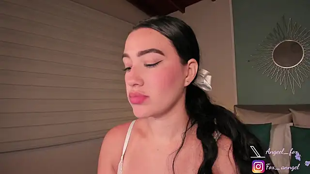 angeel fox online show from December 27, 2024, 11:28 am