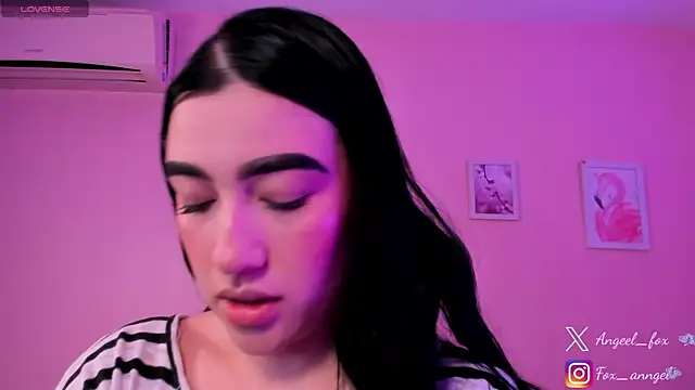 angeel fox online show from April 11, 2026, 5:56 am