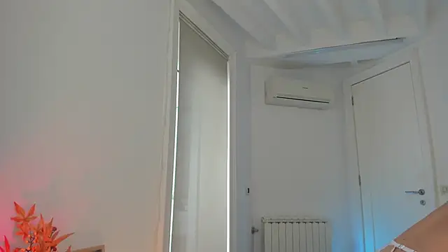 Snapshot of GoodGirll2133 chatting on September 30, 2025, 9:25 am GoodGirll2133 online show from September 30, 2025, 9:25 am