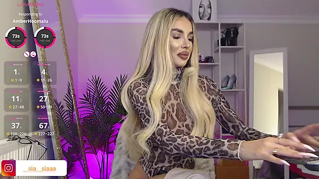 ArianaArianna online show from April 16, 2026, 5:14 pm