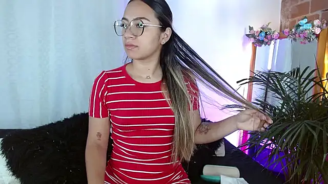 Jules n Gia online show from January 12, 2025, 2:19 pm