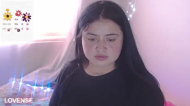 Snapshot of PamelaDoouce chatting on December 5, 2024, 4:55 pm PamelaDoouce online show from December 5, 2024, 4:55 pm