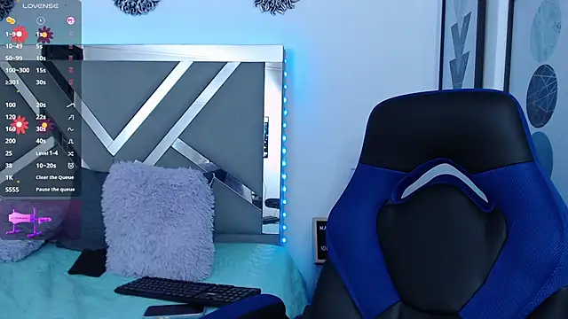 Snapshot of ZaraDames_ chatting on February 1, 2025, 8:50 am ZaraDames online show from February 1, 2025, 8:50 am