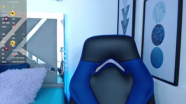 Snapshot of ZaraDames_ chatting on February 7, 2025, 5:31 am ZaraDames online show from February 7, 2025, 5:31 am