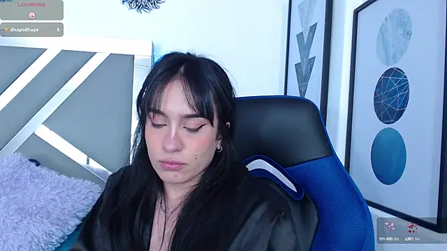 Snapshot of ZaraDames_ chatting on February 13, 2025, 10:34 am ZaraDames online show from February 13, 2025, 10:34 am