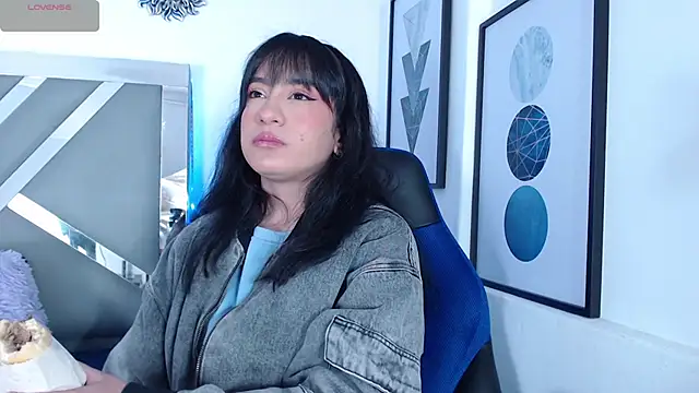 Snapshot of ZaraDames_ chatting on February 27, 2025, 5:02 am ZaraDames online show from February 27, 2025, 5:02 am