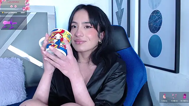 Snapshot of ZaraDames_ chatting on March 1, 2025, 8:13 am ZaraDames online show from March 1, 2025, 8:13 am