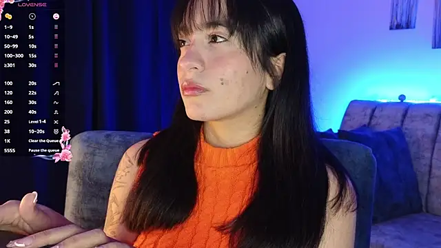 Snapshot of ZaraDames_ chatting on September 10, 2025, 2:22 am ZaraDames online show from September 10, 2025, 2:22 am