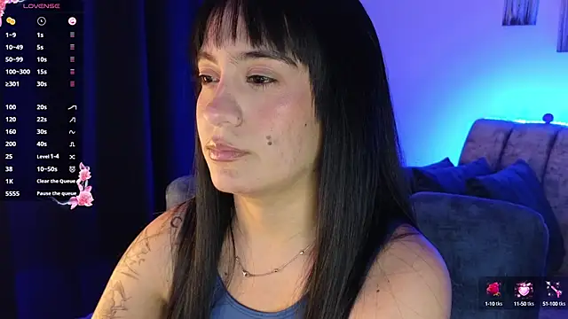 Snapshot of ZaraDames_ chatting on September 12, 2025, 2:33 am ZaraDames online show from September 12, 2025, 2:33 am