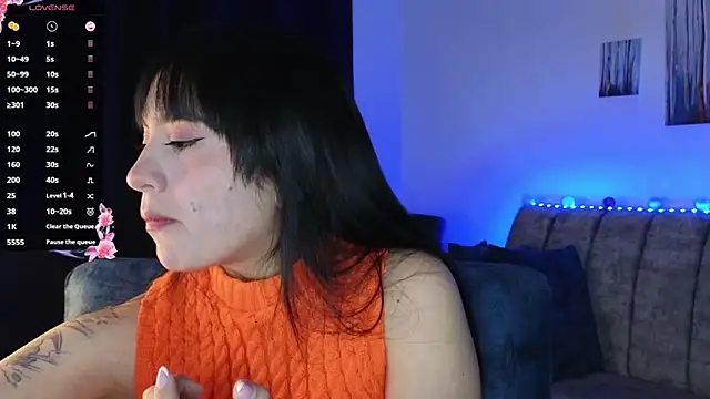 Snapshot of ZaraDames_ chatting on September 27, 2025, 2:05 am ZaraDames online show from September 27, 2025, 2:05 am