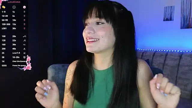 Snapshot of ZaraDames_ chatting on October 5, 2025, 3:16 am ZaraDames online show from October 5, 2025, 3:16 am