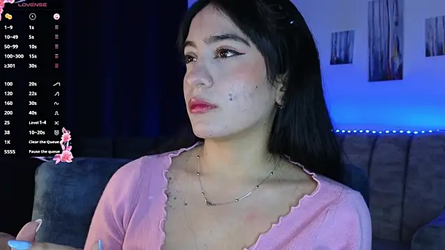 Snapshot of ZaraDames_ chatting on October 8, 2025, 2:53 am ZaraDames online show from October 8, 2025, 2:53 am