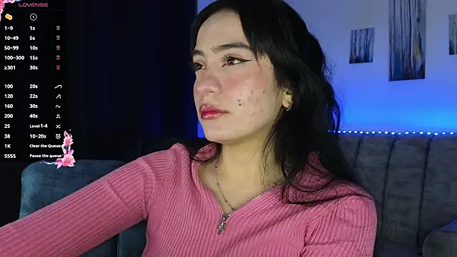 Snapshot of ZaraDames_ chatting on October 19, 2025, 2:34 am ZaraDames online show from October 19, 2025, 2:34 am