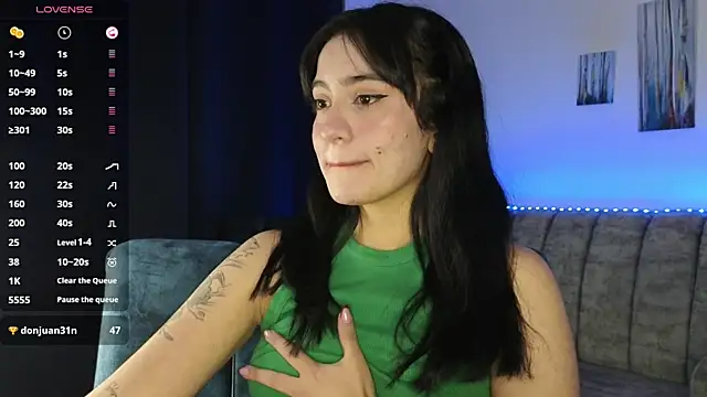 Snapshot of ZaraDames_ chatting on October 21, 2025, 3:18 am ZaraDames online show from October 21, 2025, 3:18 am