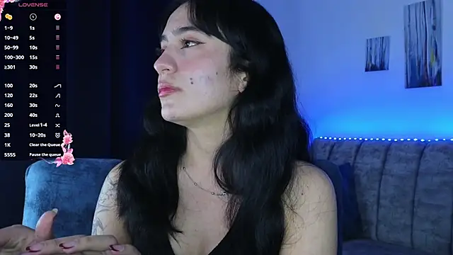 Snapshot of ZaraDames_ chatting on October 26, 2025, 3:01 am ZaraDames online show from October 26, 2025, 3:01 am