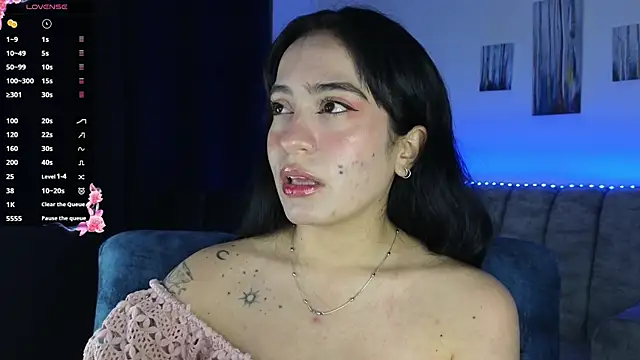 Snapshot of ZaraDames_ chatting on October 30, 2025, 4:14 am ZaraDames online show from October 30, 2025, 4:14 am