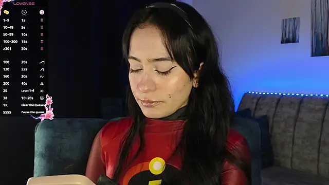 Snapshot of ZaraDames_ chatting on November 15, 2025, 2:20 am ZaraDames online show from November 15, 2025, 2:20 am