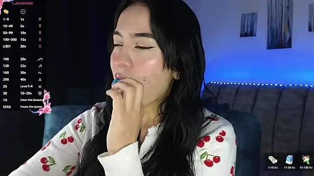 Snapshot of ZaraDames_ chatting on November 22, 2025, 4:00 am ZaraDames online show from November 22, 2025, 4:00 am