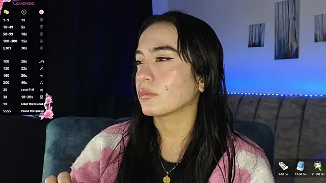 Snapshot of ZaraDames_ chatting on November 26, 2025, 3:40 am ZaraDames online show from November 26, 2025, 3:40 am