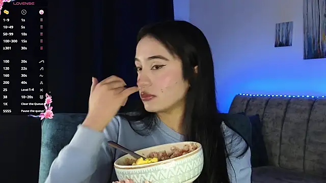 Snapshot of ZaraDames_ chatting on November 30, 2025, 3:32 am ZaraDames online show from November 30, 2025, 3:32 am