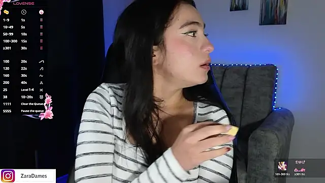 Snapshot of ZaraDames_ chatting on February 1, 2026, 2:54 am ZaraDames online show from February 1, 2026, 2:54 am