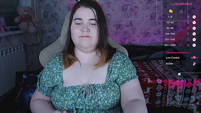 Snapshot of Estelle_Hicks chatting on January 5, 2026, 6:44 pm Estelle Hicks online show from January 5, 2026, 6:44 pm