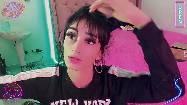 LittleEmmaa online show from December 30, 2024, 12:09 pm