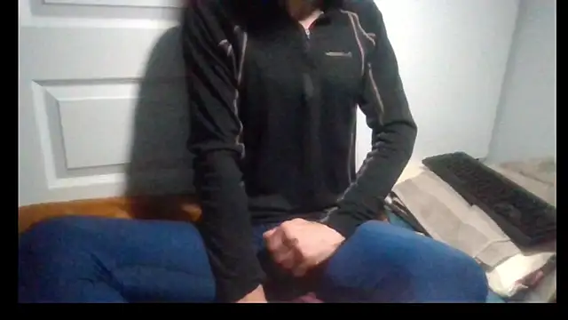 Snapshot of slendt94 chatting on October 15, 2025, 8:14 am slendt94 online show from October 15, 2025, 8:14 am