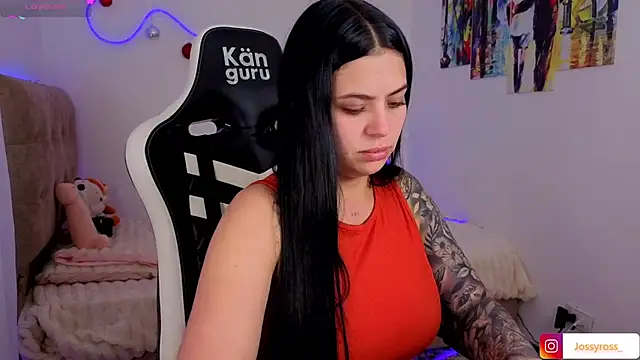 Snapshot of Victoryyy_ chatting on December 3, 2025, 10:30 pm Victoryyy online show from December 3, 2025, 10:30 pm