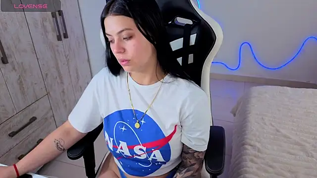 Victoryyy  online show from March 22, 2026, 7:17 pm