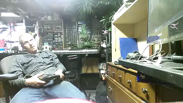 mrwinsalot88 online show from October 27, 2025, 4:38 am