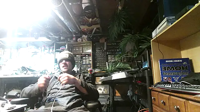 mrwinsalot88 online show from November 3, 2025, 1:45 pm