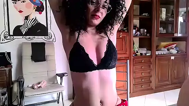 Emily Posh online show from March 6, 2026, 11:17 am