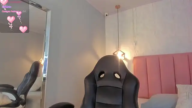 Snapshot of SUNNYCYRUS chatting on January 8, 2026, 12:40 pm SUNNYCYRUS online show from January 8, 2026, 12:40 pm