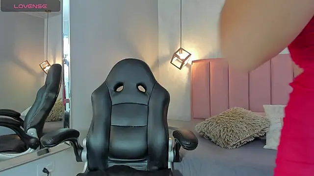 Snapshot of SUNNYCYRUS chatting on February 20, 2026, 12:38 pm SUNNYCYRUS online show from February 20, 2026, 12:38 pm