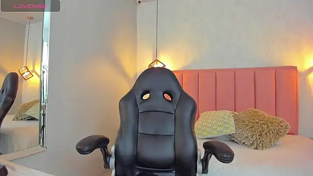 Snapshot of SUNNYCYRUS chatting on February 21, 2026, 11:22 am SUNNYCYRUS online show from February 21, 2026, 11:22 am