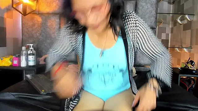 Celeste Baker  online show from September 15, 2025, 12:05 pm