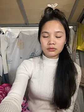 Snapshot of Be-MyMy chatting on February 24, 2025, 2:04 pm Be-MyMy online show from February 24, 2025, 2:04 pm