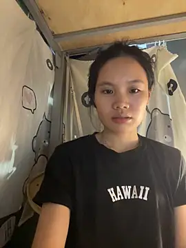 Snapshot of Be-MyMy chatting on November 9, 2025, 1:20 pm Be-MyMy online show from November 9, 2025, 1:20 pm