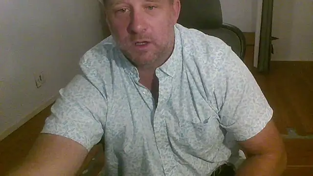 Snapshot of poundyouout69 chatting on November 28, 2025, 2:14 am poundyouout69 online show from November 28, 2025, 2:14 am