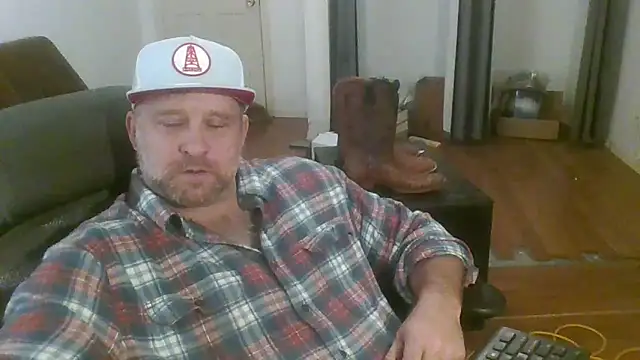 Snapshot of poundyouout69 chatting on February 6, 2026, 8:01 pm poundyouout69 online show from February 6, 2026, 8:01 pm