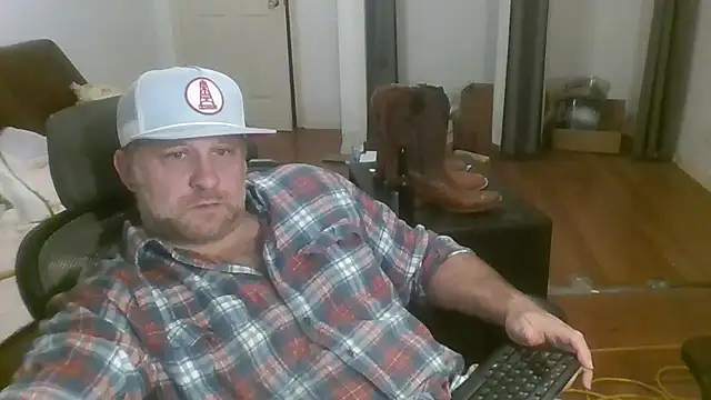 Snapshot of poundyouout69 chatting on February 15, 2026, 1:13 am poundyouout69 online show from February 15, 2026, 1:13 am