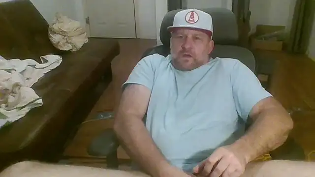 Snapshot of poundyouout69 chatting on March 6, 2026, 6:32 am poundyouout69 online show from March 6, 2026, 6:32 am