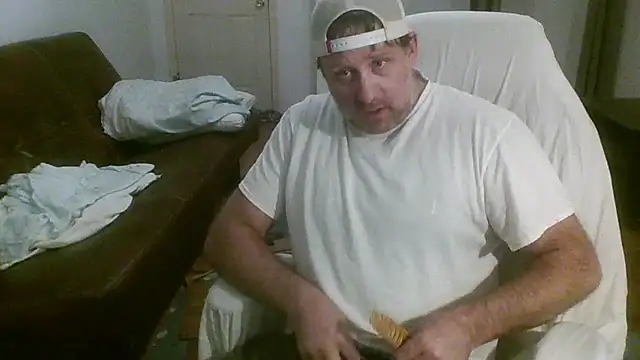 Snapshot of poundyouout69 chatting on July 25, 2026, 3:15 am poundyouout69 online show from July 25, 2026, 3:15 am