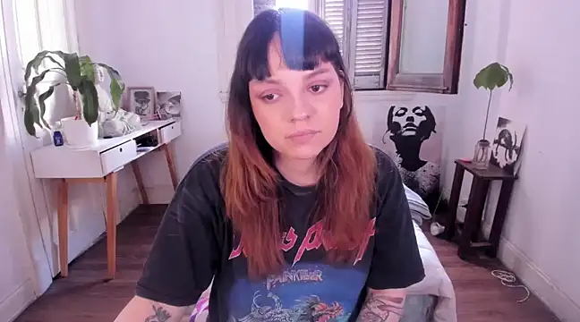 sophia goth online show from February 13, 2025, 1:48 pm