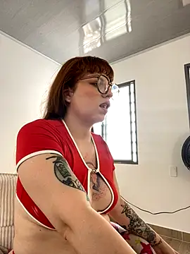 sophia goth online show from September 24, 2025, 7:39 pm